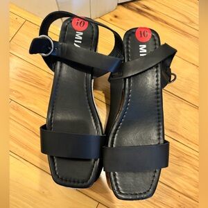 NWOTS MIA black Espadrille heeled sandals sz 10